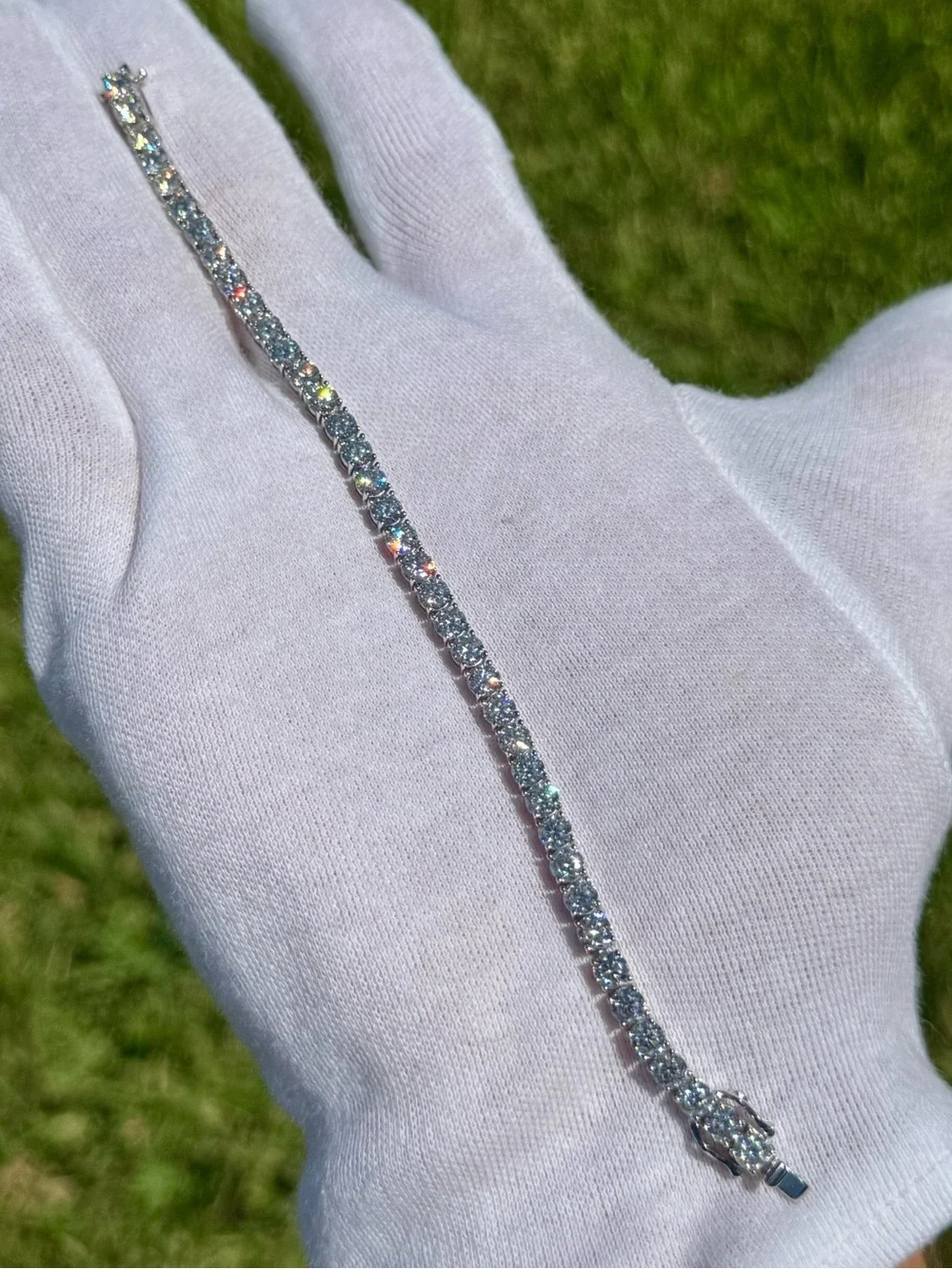 925 Silver, 11.7CTW Moissanite Tennis Bracelet - Picture 6 of 7